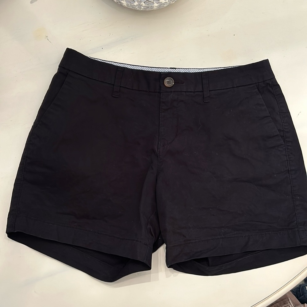 Old Navy Women’s Everyday Cotton Shorts; size 0; black